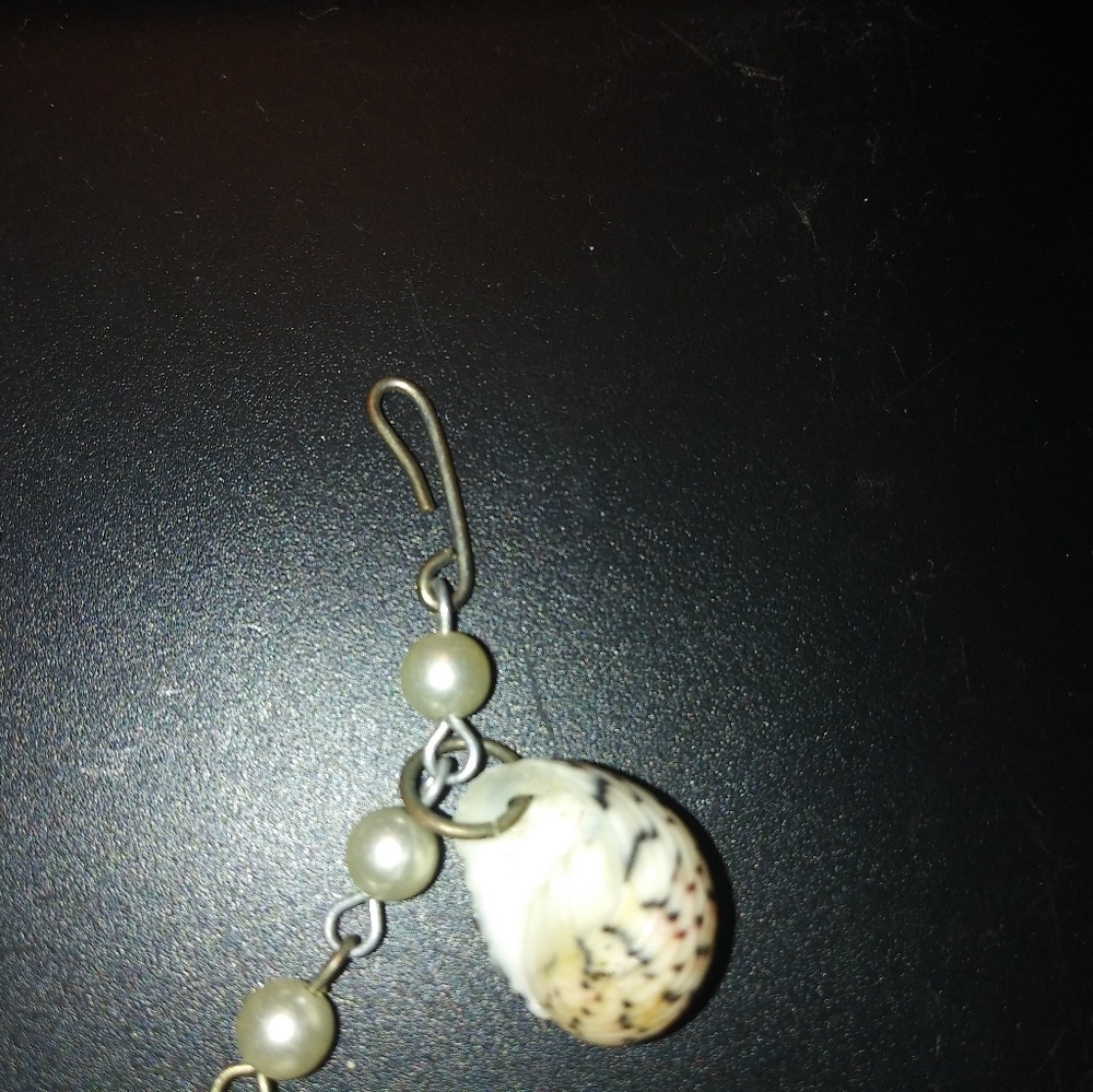 Shell Bracelet - Picture 3 of 3
